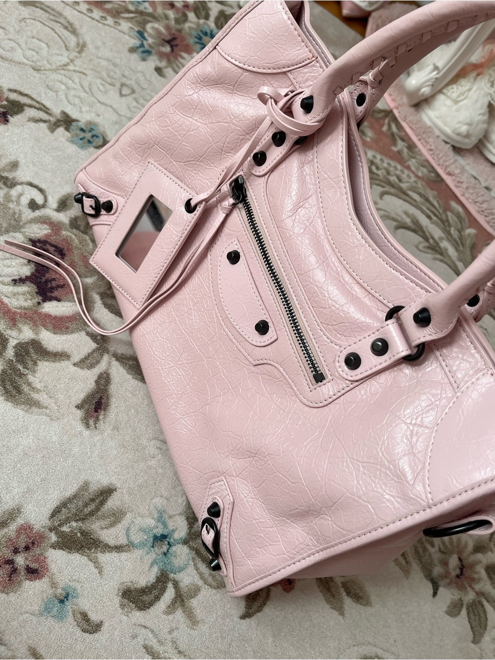 Classic Soft Pink Tote Handbag - Chic Everyday Carry